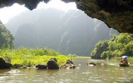 【ハノイ発】歴史と絶景を楽しむ ファッジエム教会&タムコック&古都ホアルー 4