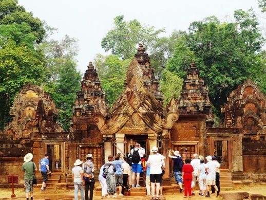 バンテアイスレイとアンコール遺跡群1日観光（昼食付） 2