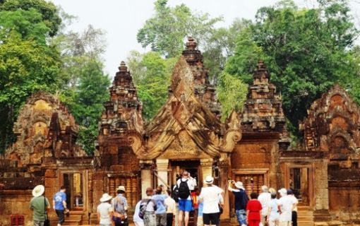 バンテアイスレイとアンコール遺跡群1日観光（昼食付） 2