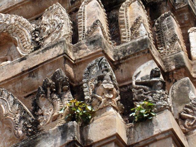 シー・サワイ寺院